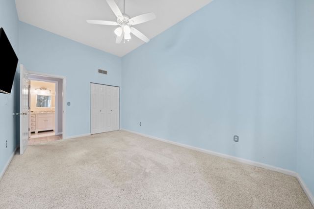 90 Sea St 120, Weymouth, MA 02191