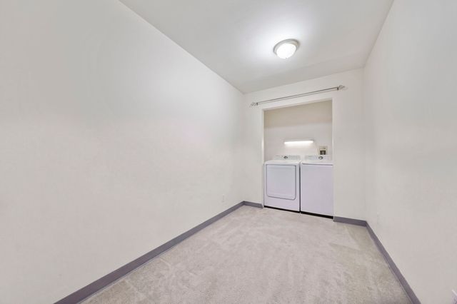 90 Sea St 120, Weymouth, MA 02191