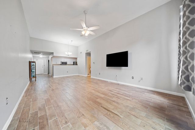 90 Sea St 120, Weymouth, MA 02191