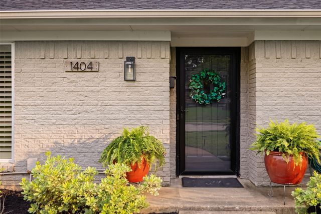 1404 Oakhill Drive, Plano, TX 75075