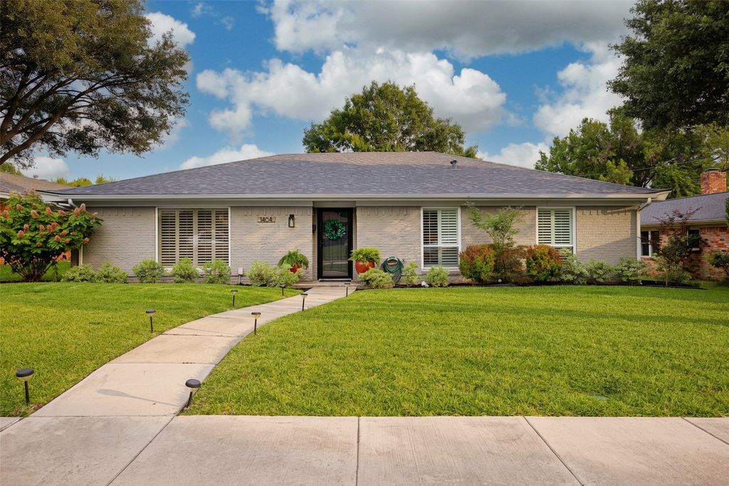 1404 Oakhill Drive, Plano, TX 75075