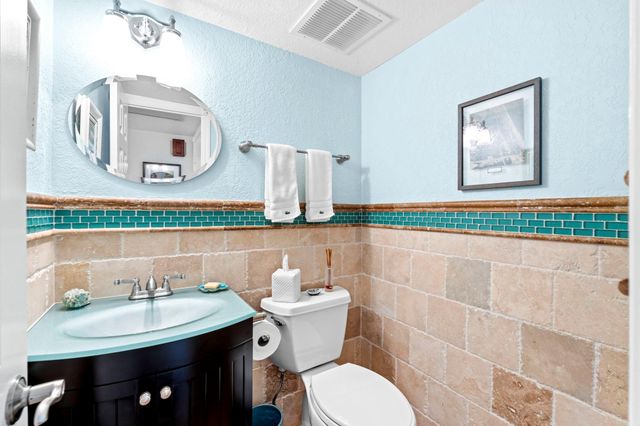 3000 E Sunrise Blvd 2E, Fort Lauderdale, FL 33304