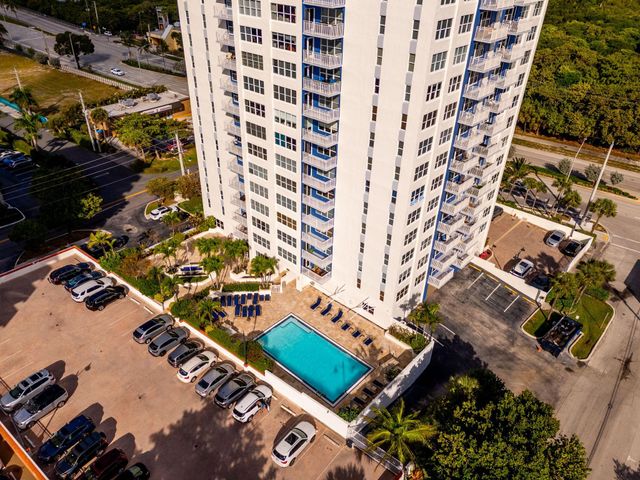 3000 E Sunrise Blvd 2E, Fort Lauderdale, FL 33304
