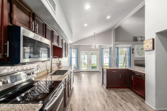 3940 W PARK VIEW Lane, Glendale, AZ 85310