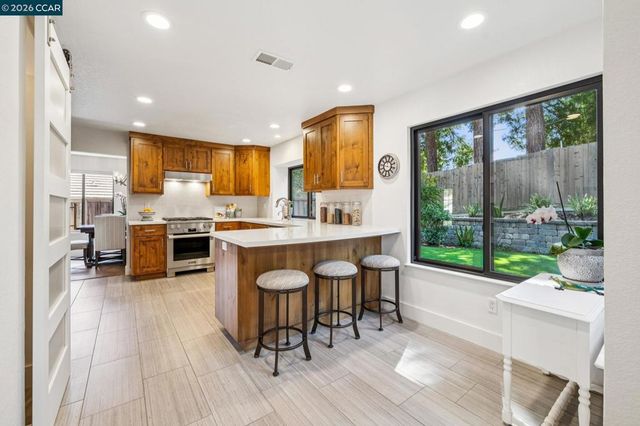 736 Twinview Pl, Pleasant Hill, CA 94523