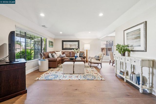 736 Twinview Pl, Pleasant Hill, CA 94523