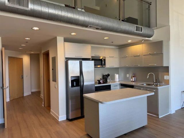 550 Seagaze Drive 23, Oceanside, CA 92054