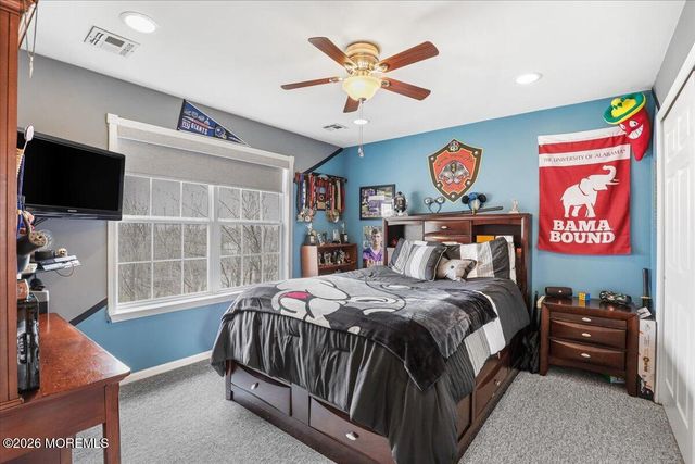 2 Red Oak Court, Monroe, NJ 08831