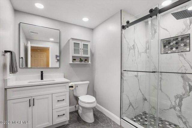 2 Red Oak Court, Monroe, NJ 08831