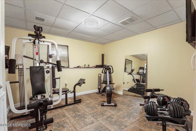 2 Red Oak Court, Monroe, NJ 08831