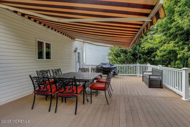 2 Red Oak Court, Monroe, NJ 08831