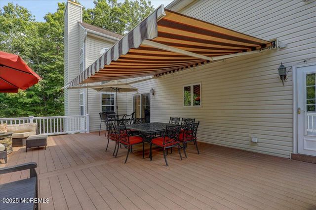 2 Red Oak Court, Monroe, NJ 08831