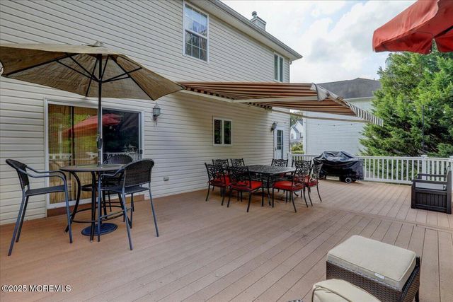 2 Red Oak Court, Monroe, NJ 08831