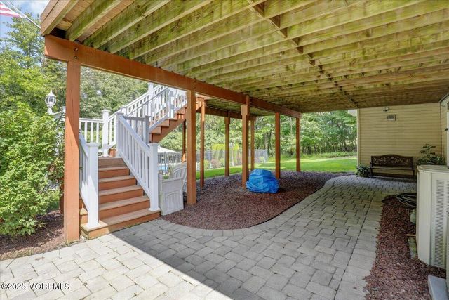 2 Red Oak Court, Monroe, NJ 08831