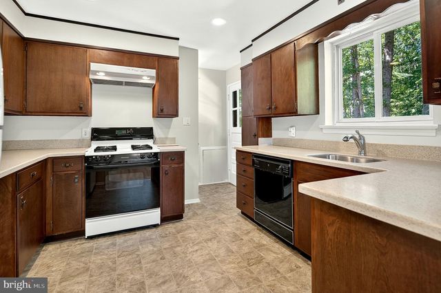 7426 NANCEMOND ST, Springfield, VA 22150