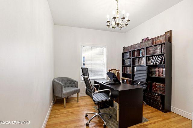 27 Windermere Street, Lakewood, NJ 08701