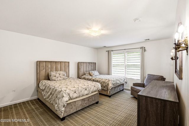 27 Windermere Street, Lakewood, NJ 08701