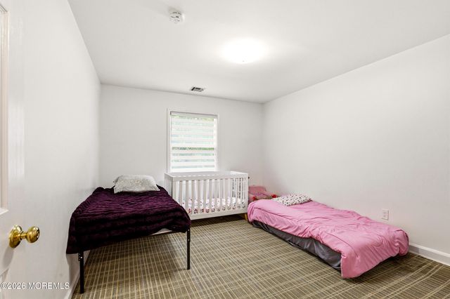 27 Windermere Street, Lakewood, NJ 08701