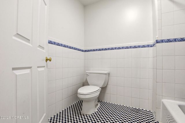 27 Windermere Street, Lakewood, NJ 08701