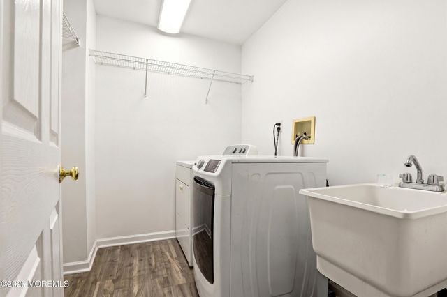 27 Windermere Street, Lakewood, NJ 08701