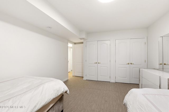 27 Windermere Street, Lakewood, NJ 08701