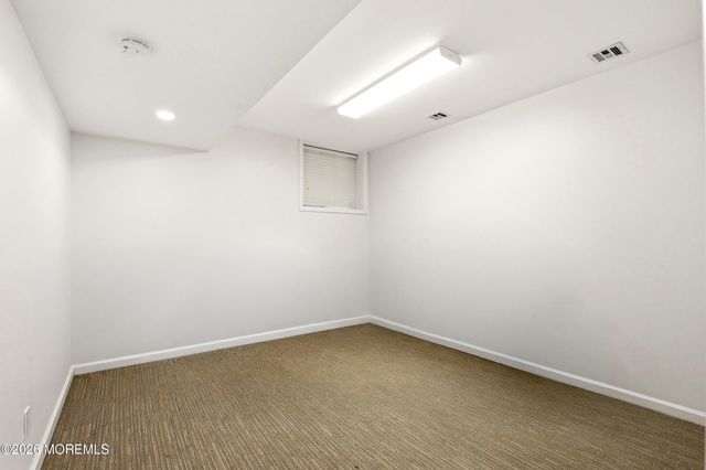 27 Windermere Street, Lakewood, NJ 08701