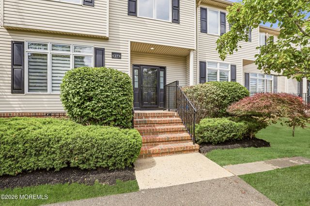 27 Windermere Street, Lakewood, NJ 08701