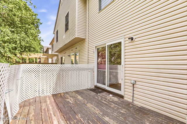 27 Windermere Street, Lakewood, NJ 08701