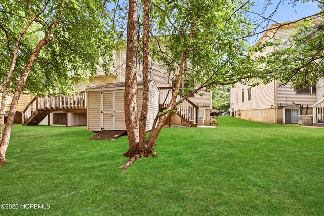 27 Windermere Street, Lakewood, NJ 08701