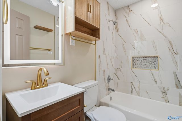 2111 NW Atkins Drive, Huntsville, AL 35810