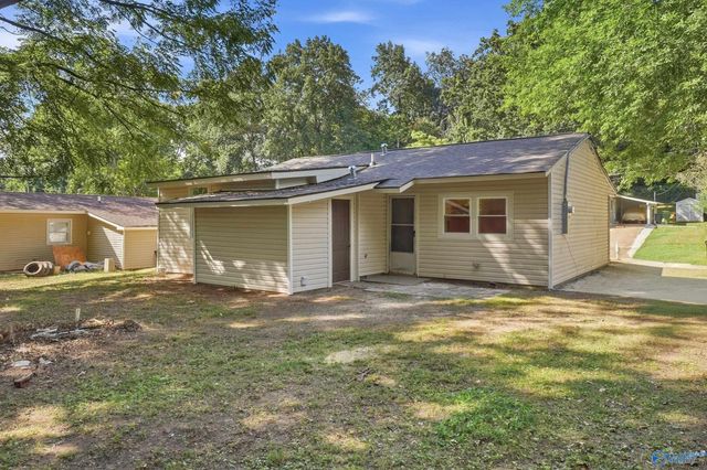 2111 NW Atkins Drive, Huntsville, AL 35810