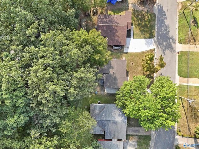 2111 NW Atkins Drive, Huntsville, AL 35810
