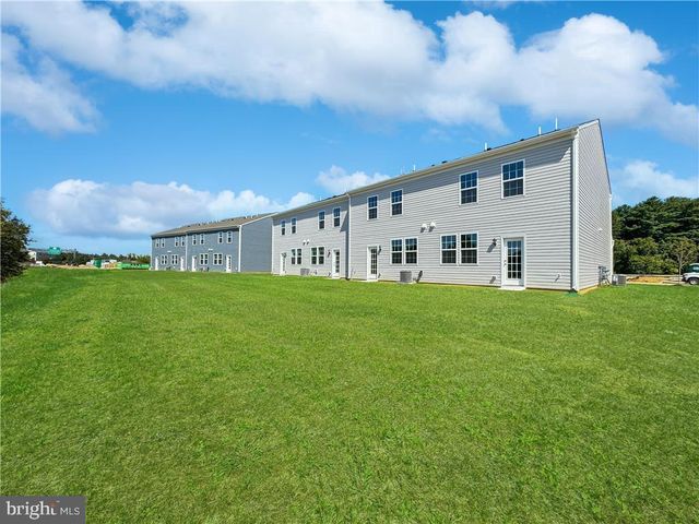 1181 MARTIN RD, Breinigsville, PA 18031