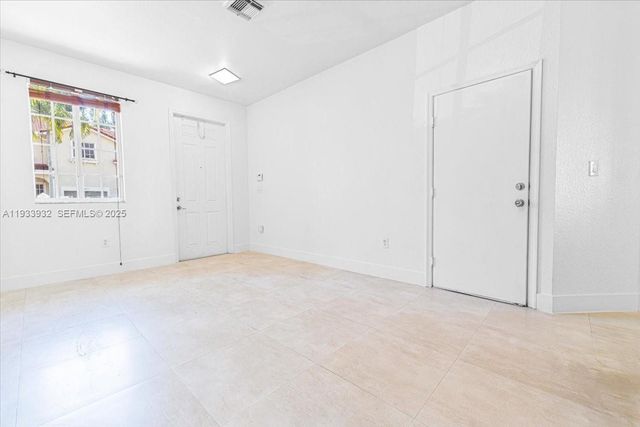 21007 NW 14 PL 351, Miami Gardens, FL 33169