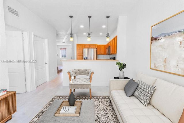 21007 NW 14 PL 351, Miami Gardens, FL 33169