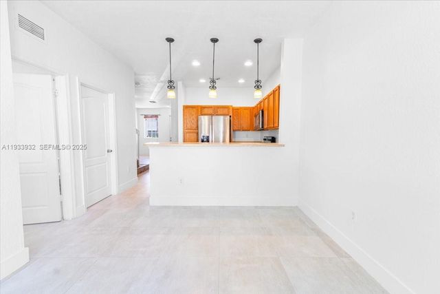 21007 NW 14 PL 351, Miami Gardens, FL 33169