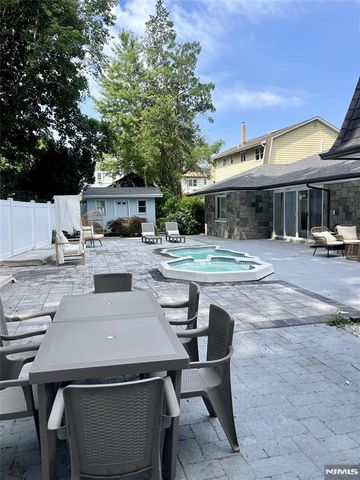 1 Ranch Court, Saddle Brook, NJ 07663