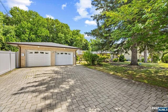 1 Ranch Court, Saddle Brook, NJ 07663