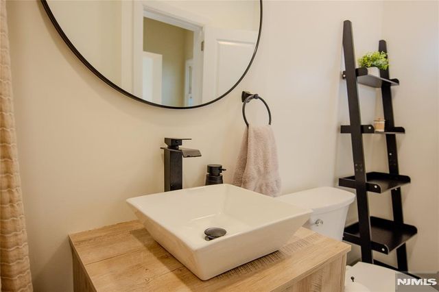 1 Ranch Court, Saddle Brook, NJ 07663