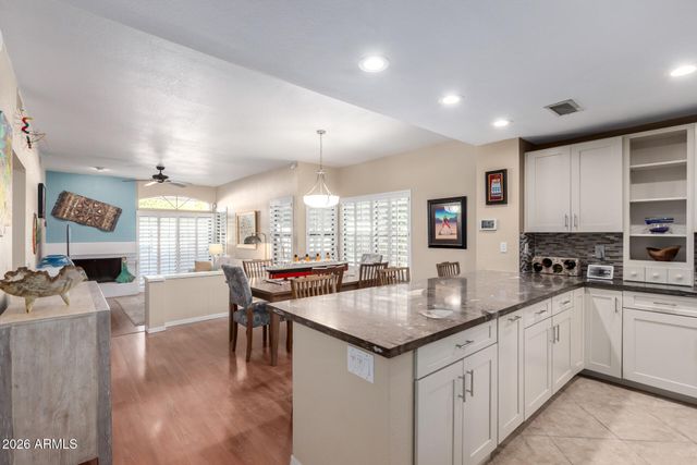 10015 E MOUNTAIN VIEW Road 1012, Scottsdale, AZ 85258