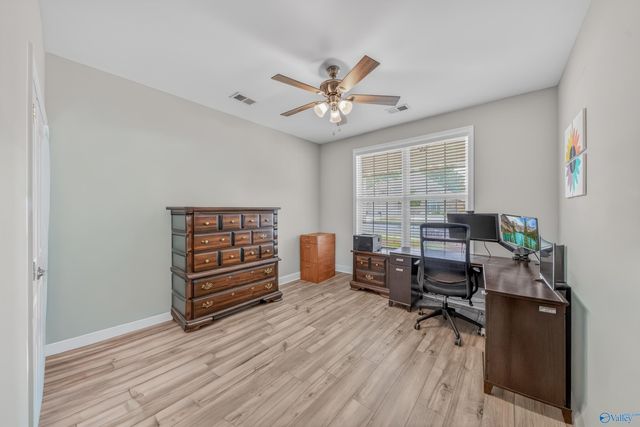 609 Magnolia Cove Lane, Hartselle, AL 35640