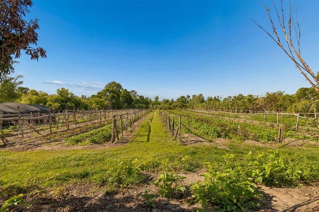 11101 SUMNER ROAD, Wimauma, FL 33598