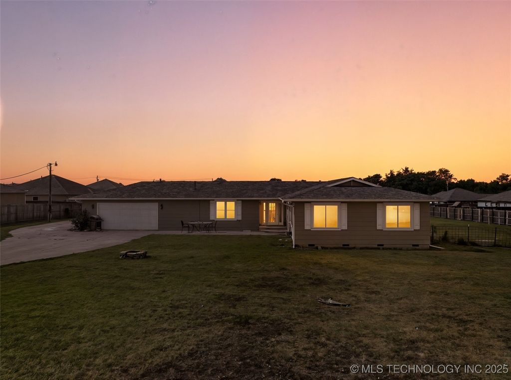 6736 N 129th East Avenue, Owasso, OK 74055