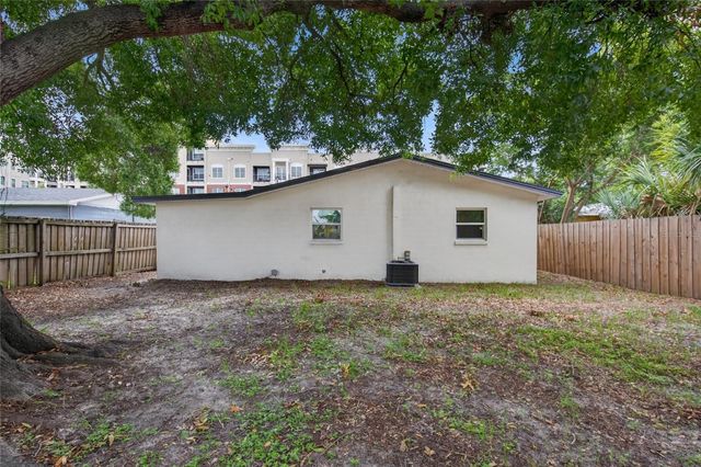 1610 N LOIS AVENUE, Tampa, FL 33607