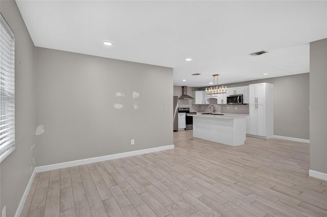 1610 N LOIS AVENUE, Tampa, FL 33607