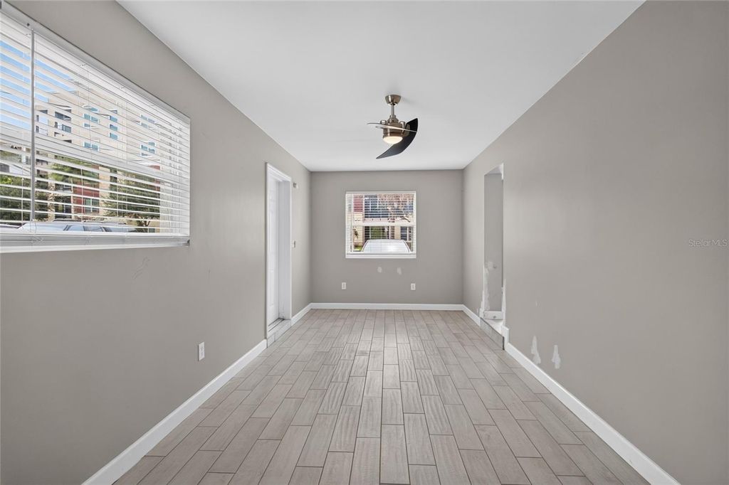 Image 16 of property listing at 1610 N LOIS AVENUE, Tampa, FL 33607