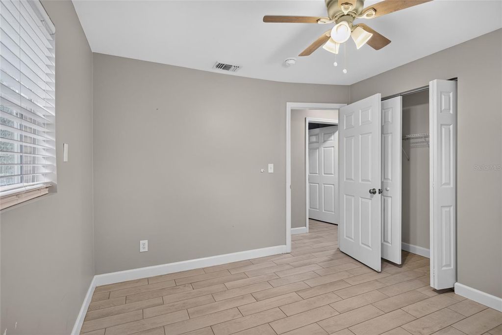 Image 29 of property listing at 1610 N LOIS AVENUE, Tampa, FL 33607