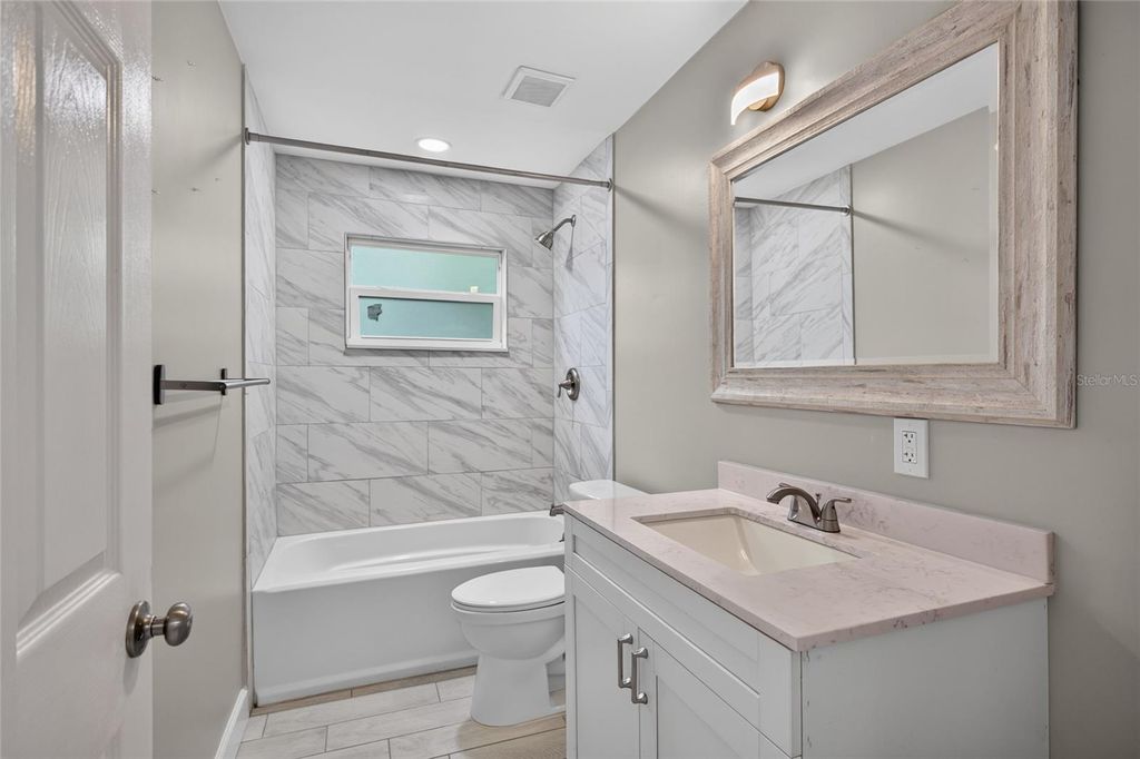 Image 30 of property listing at 1610 N LOIS AVENUE, Tampa, FL 33607