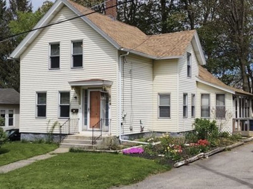 16 Water St, Southbridge, MA 01550