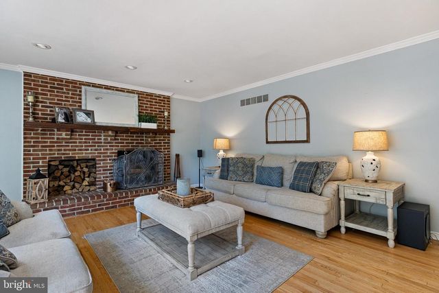 62 DARIEN RD, Newark, DE 19711